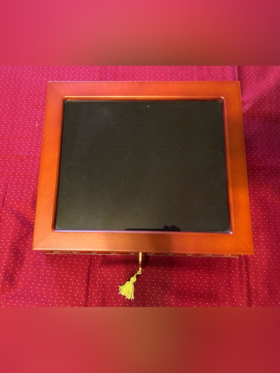 Other - Quarter Display Case for Collection Of Coins Glass Top Key Included